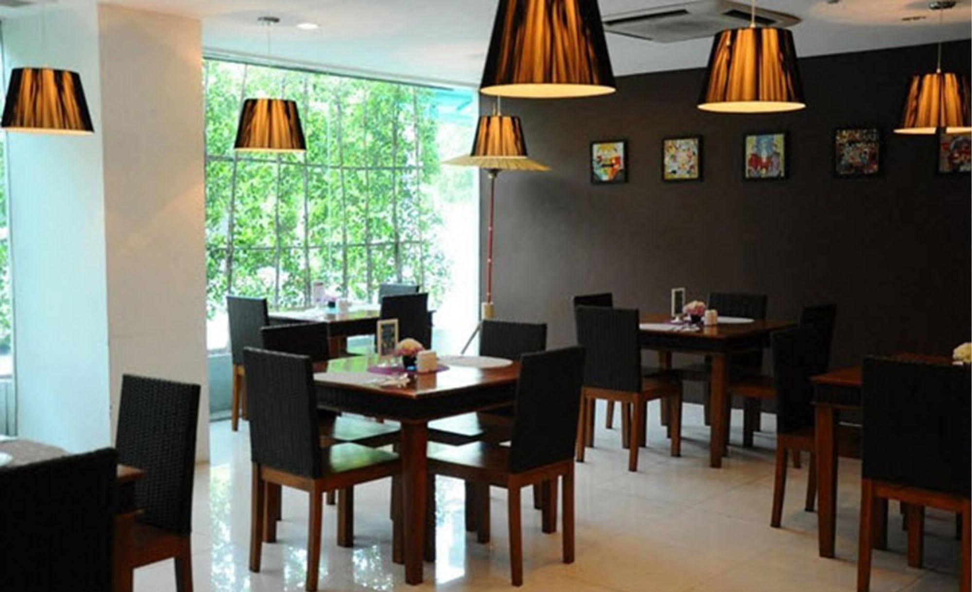 Sathorn Grace Serviced Residence Bangkok Luaran gambar